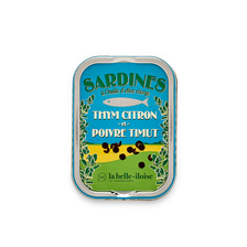 버진 올리브오일, 레몬 타임, 티무트 후추로 절인정어리